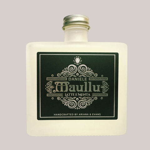 Daniele Maullu Latte e Menta Aftershave Splash bottle with elegant design, handcrafted by Ariana & Evans.